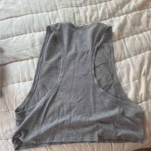 Lululemon x Barry’s top